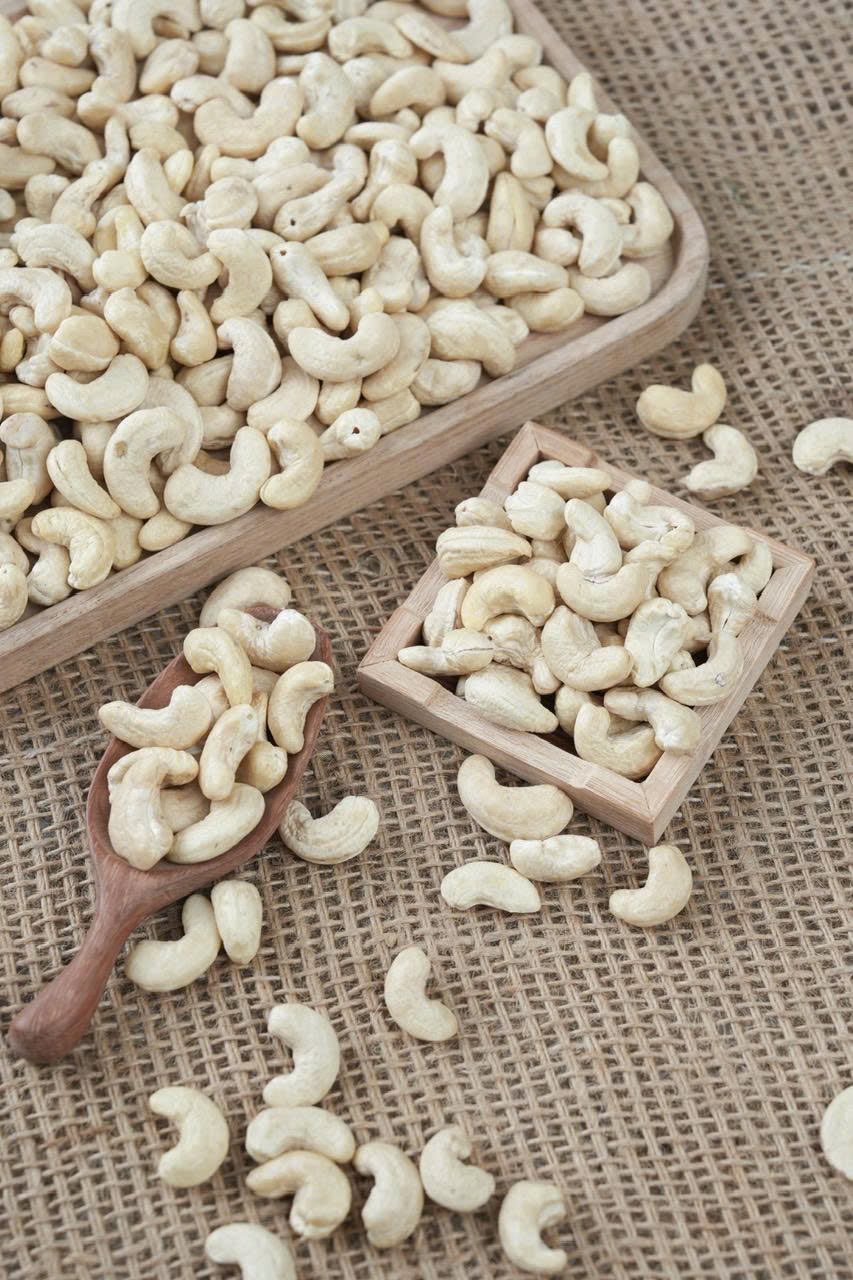 Cashew WW320 – 1 Carton (22.68kg)
